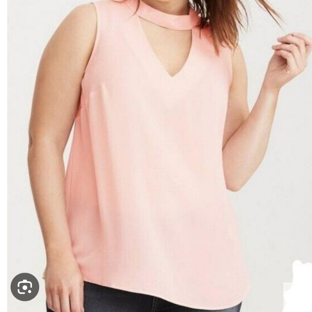 Torrid Size 1X Spring Pastel Pink Sleeveless Mock Neck Choker Cut Out Tank Top